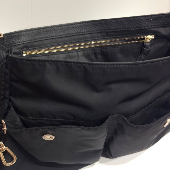 TORY BURCH Thea Black Nylon Pebble Leather Bag - Picture 13 of 13